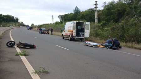 Se habría quedado dormido mientras manejaba y chocó contra una camioneta en Santa Ana Se habría quedado dormido mientras manejaba y chocó contra una camioneta en Santa Ana