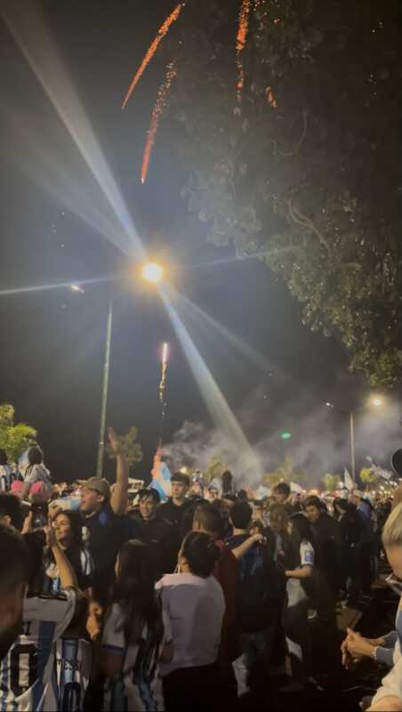 ¡Vamos nosotros! Así festejó Misiones el pase de la Selección Argentina a la final del Mundial 2026 39 WhatsApp Image 2026 07 15 at 19.18.26 1 - 38