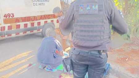Un hombre de 77 años murió tras descompensarse mientras caminaba por una calle de Posadas