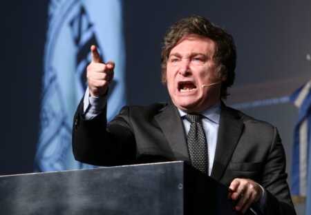 Milei se refirió a la campaña contra Argentina en redes con un frase de Winston Churchill milei campaña anti argentina