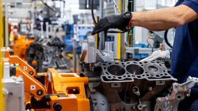 La producción industrial cayó 0,7% en el primer semestre y pierde impulso la recuperación del sector producción industrial
