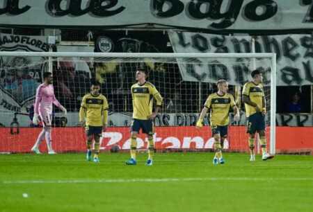 Boca fue goleado por Riestra en un debut para el olvido en el Torneo Clausura 2026 boca