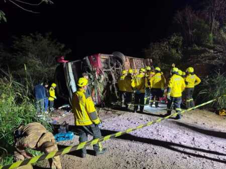 bus parajuay brasil 1 - 3