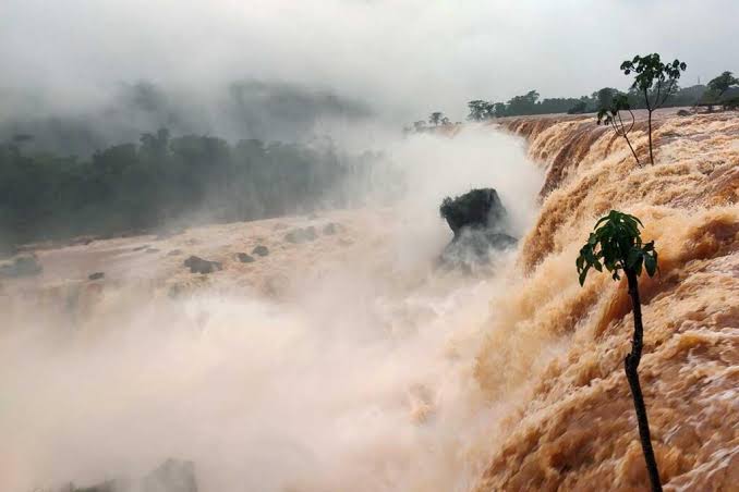 cataratas crecida - 2