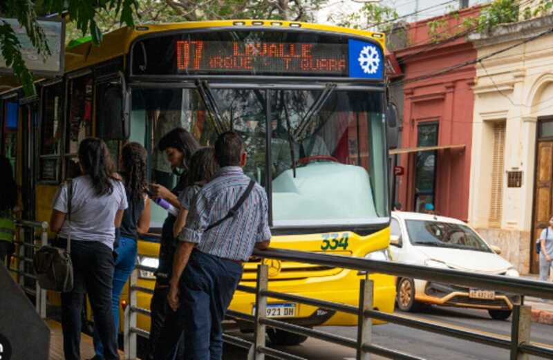 La medida consolida los valores fijados por los municipios de Posadas, Garupá y Candelaria para los servicios urbanos y por la Provincia para los recorridos interurbanos del área metropolitana.