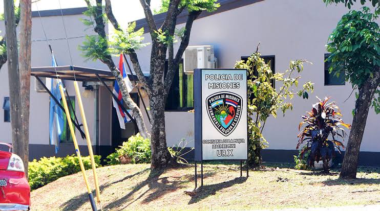 La madre que había abandonado el hospital junto a su bebé de siete meses fue localizada por la Policía y regresó voluntariamente al centro de salud.