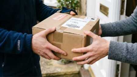 El Decreto 604/2026 elimina el límite de valor para exportaciones comerciales por correo y unifica el régimen de importaciones postales para particulares.
