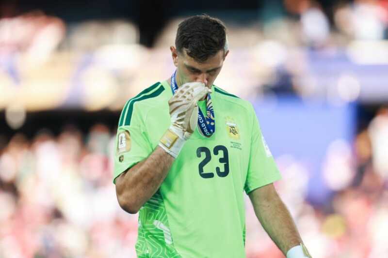 Emiliano "Dibu" Martínez sorprendió con un mensaje en redes sociales tras la derrota de Argentina en la final del Mundial 2026 y dejó abierta la posibilidad de dar un paso al costado de la Selección.