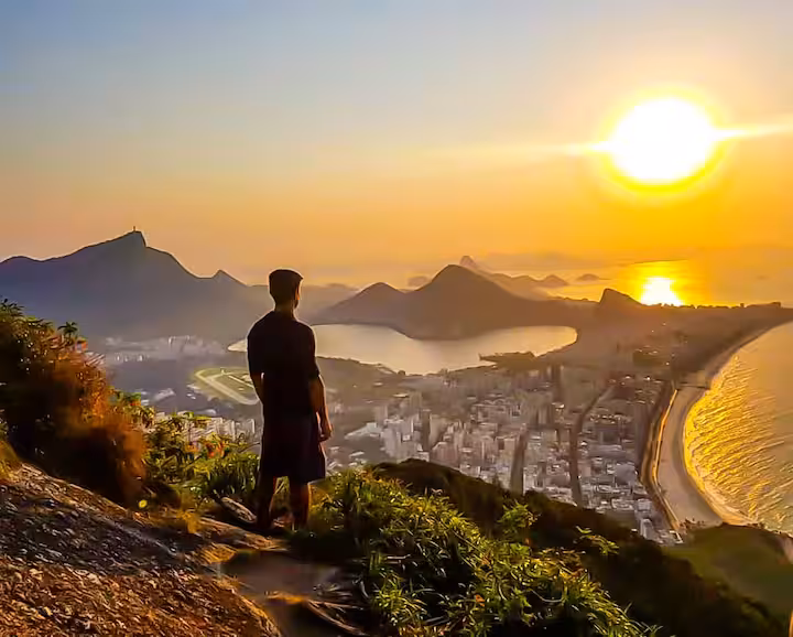 Marca na agenda: un argentino vende atardeceres en una favela en el corazón de Río de Janeiro