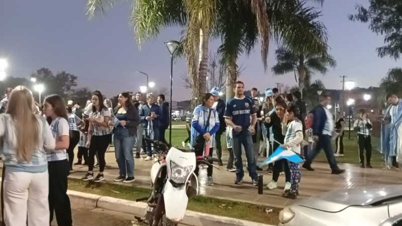 ¡Vamos nosotros! Así festejó Misiones el pase de la Selección Argentina a la final del Mundial 2026 3 festejos Misiones 19 - 2