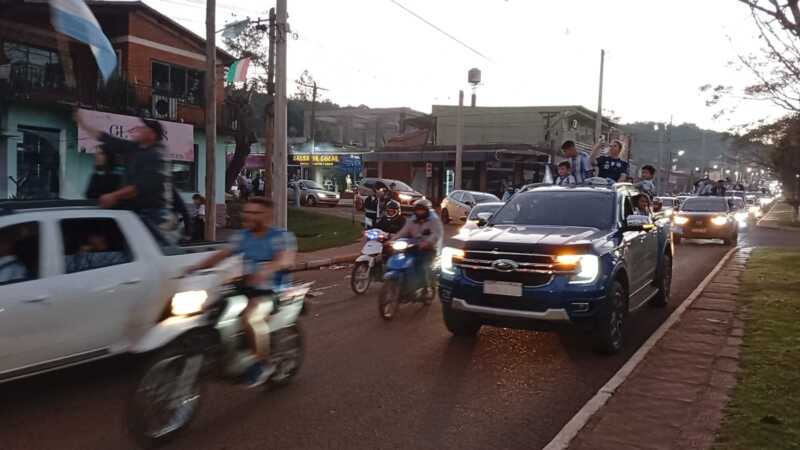 ¡Vamos nosotros! Así festejó Misiones el pase de la Selección Argentina a la final del Mundial 2026 27 festejos Misiones 7 - 26