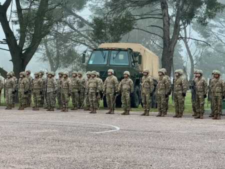 El Gobierno otorgó un suplemento salarial de hasta 25% para militares con títulos universitarios y de posgrado El Gobierno oficializó un nuevo suplemento salarial que otorgará hasta un 25% adicional a los militares con títulos terciarios, universitarios y de posgrado.