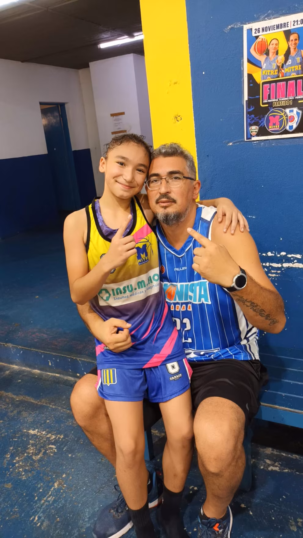 Con apenas 13 años, la misionera Paulina Ojeda ya es considerada una de las mayores promesas del básquet argentino. Su padre, Silvio Ojeda, explicó por qué la familia decidió mudarse a Brasil, cómo fue el histórico partido de los 93 puntos y cuáles son los sueños de la joven que apunta a la élite mundial.