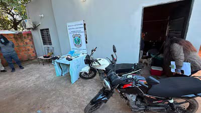 La Policía Nacional realizó siete allanamientos en Asunción y detuvo a cuatro personas en una investigación por presunto microtráfico y reclutamiento de menores.