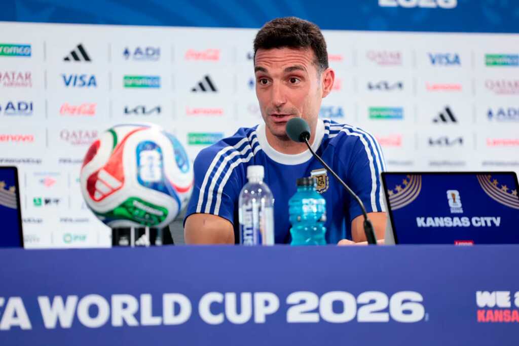 La Selección argentina ultima detalles para el duelo ante Cabo Verde por los 16avos de final del Mundial 2026. Lionel Scaloni aún mantiene tres incógnitas en la formación titular.