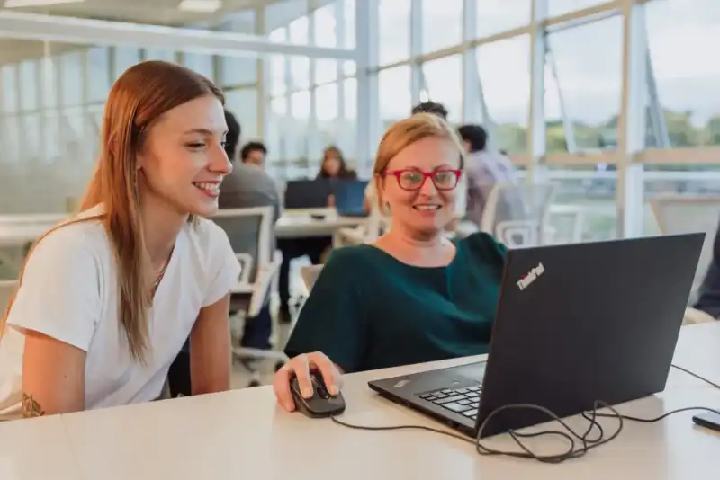 tecnológico empleo