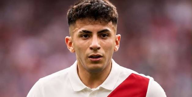 River rompe el mercado: Thiago Almada será el refuerzo más caro de la historia del fútbol argentino Eduardo Coudet analiza una línea de tres defensores para el duelo de River ante Independiente Santa Fe por los octavos de la Copa Sudamericana.