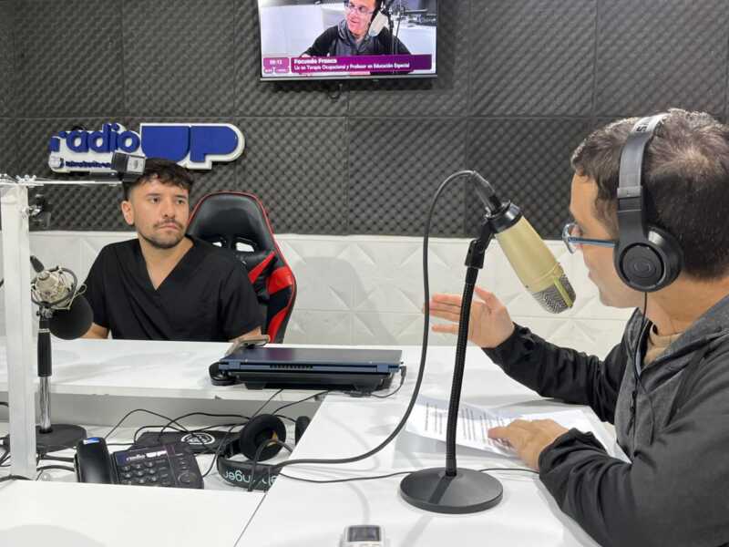 Por eso, la Terapia Ocupacional propone también observar el entorno y detectar aquellos obstáculos que impiden que una persona pueda participar de manera autónoma en actividades educativas, laborales, familiares y sociales.