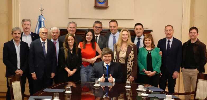 Mirta Chemes: "Tenemos docentes que no tienen para comer, pero siguen sosteniendo la escuela" 5 Mirta Chemes, de UDA Misiones, anunció un mes de protestas docentes y denunció que Misiones tiene el salario docente más bajo del país.