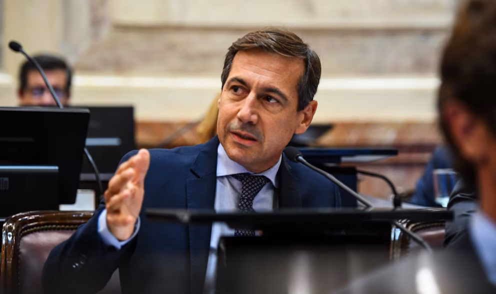 Naidenoff, sobre los fondos fiduciarios: “Hay desvío de fondos, abuso de poder e incumplimiento de los deberes” IBFGTBW4U5GCNLJXYPLQ222YBI - 2