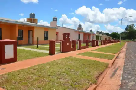 Iprodha habilita la participación de personas solteras y sin hijos en los sorteos de viviendas La regularización dominial será otro de los ejes del IPRODHA, con especial atención al proceso de adquisición de tierras en El Soberbio.