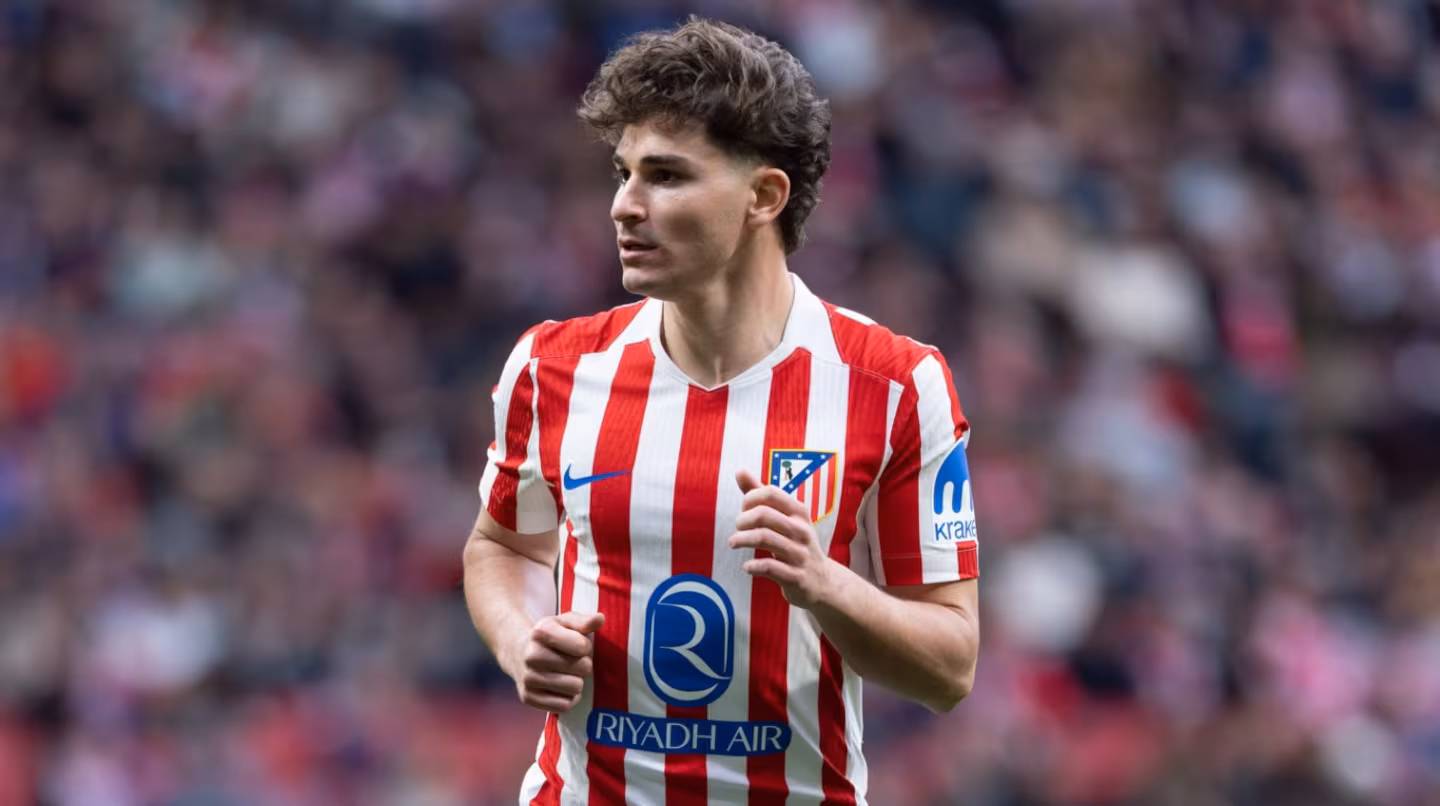 La disputa por Julián Álvarez escaló entre Barcelona y Atlético de Madrid. Laporta insistió por el delantero y el Colchonero respondió con un duro comunicado.