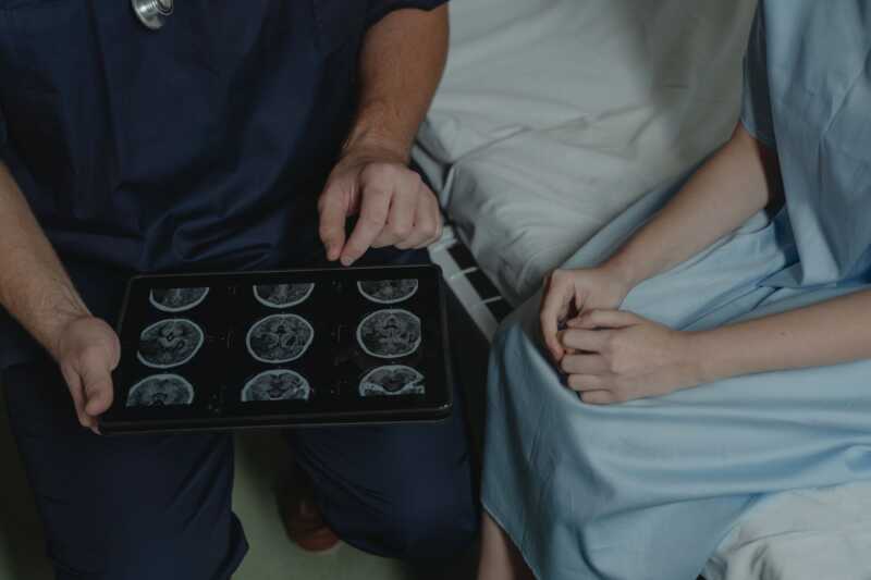 Nanopartículas activadas por luz podrían mejorar la cirugía contra el glioblastoma 2 Nano