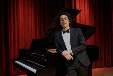 Nazareno Magan Huntter, pianista y docente misionero, habló en Radio Up sobre su recorrido en la música académica y sus próximos proyectos.