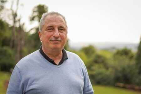 Passalacqua se desafilió de Encuentro Misionero Carlos Koth planteó que Hugo Passalacqua es el “candidato natural” para dar continuidad al rumbo iniciado en Misiones.