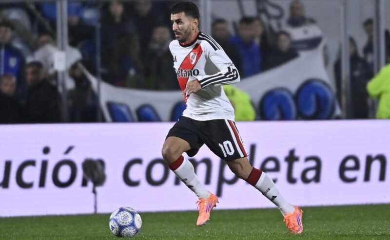 River recibe a Independiente Santa Fe por la revancha de los octavos de la Copa Sudamericana. Coudet recupera a Montiel, Acuña y Driussi.