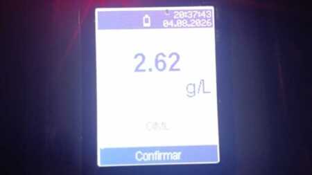 detuvieron a un conductor que chocó contra una metalúrgica y dio 2,62 g/L de alcohol en sangre