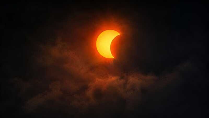 España volvió a quedar a oscuras: observó el primer eclipse solar total en más de un siglo eclipse solar en España
