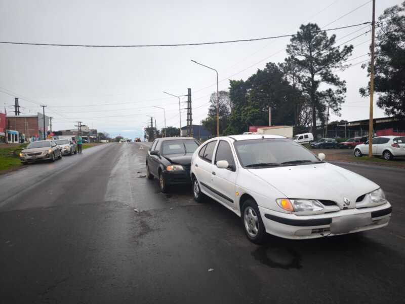 Choque en cadena entre seis vehículos en la avenida Quaranta de Posadas 3 WhatsApp Image 2026 08 19 at 9.40.24 AM - 2
