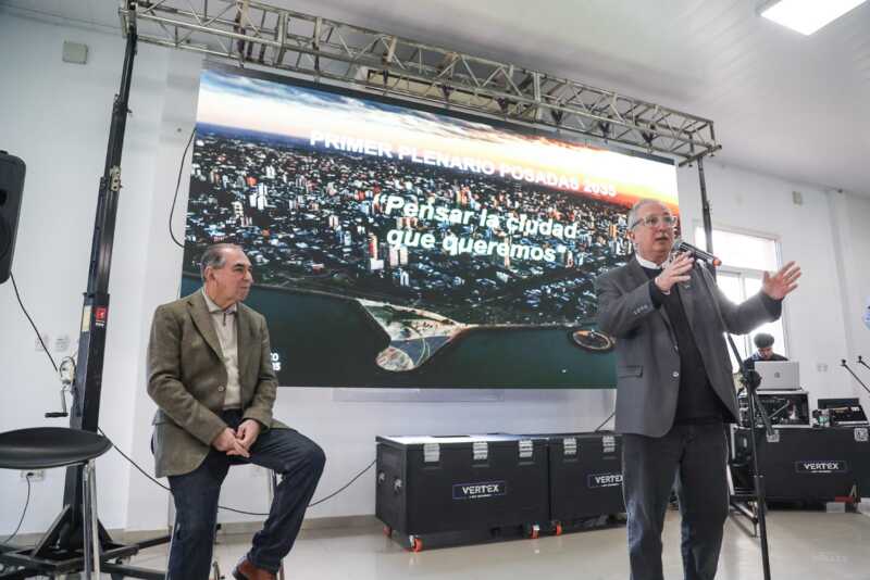 Passalacqua respaldó el Plan Estratégico Posadas 2035 y destacó una planificación “de abajo hacia arriba” Passalacqua respaldó el Plan Estratégico Posadas 2035