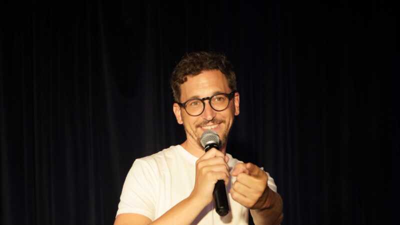 Lea Igounet llega a Posadas con humor, stand up y una mirada sobre la vida cotidiana WhatsApp Image 2026 08 21 at 18.44.29 - 1