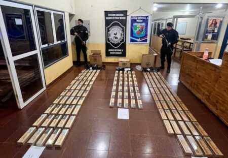 Wanda: La Policía descubrió un envío por encomienda de más de 1.300 paquetes de cigarrillos ilegales cigarrillos en Wanda