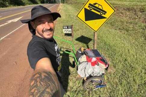 Aníbal, el posadeño que recorre Argentina caminando: "El paso a paso te conecta con cada paisaje y persona" 4 anibal 1 e1785762784253 - 3