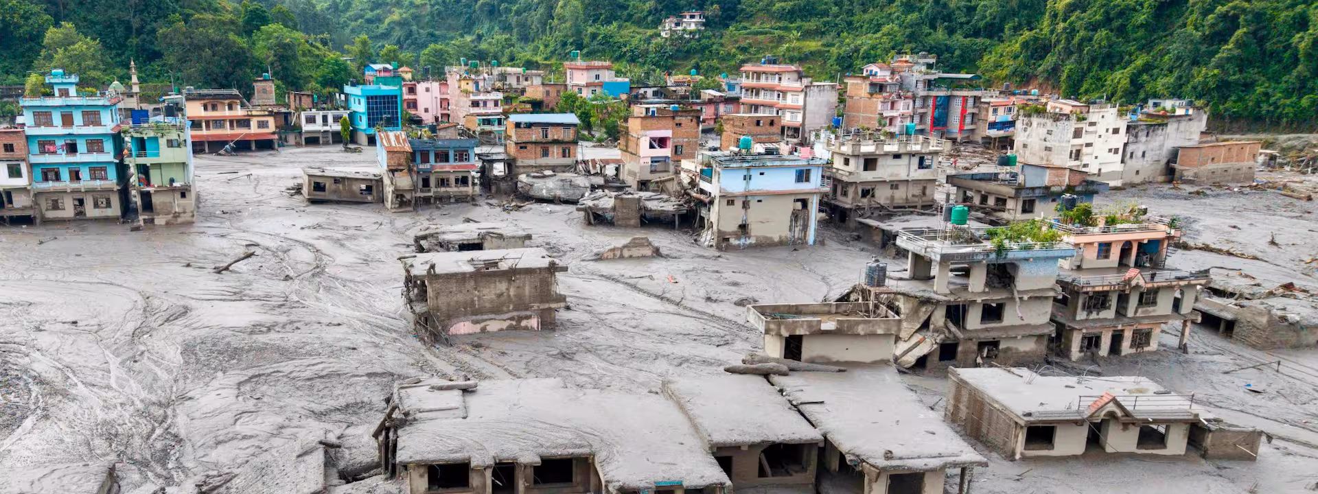 Inundaciones en Nepal: asciende a 584 la cifra de muertos y crece la preocupación por los desaparecidos 4 ascienden a 270 los muertos en nepal por las 6SXSJUSXPJEIVCWALUT6N72X3E - 3