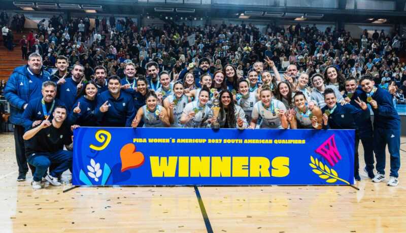 Argentina se consagró campeona invicta del Sudamericano de básquet femenino Argentina venció 53-44 a Venezuela y se consagró campeona invicta del Sudamericano de básquet femenino en Zárate.