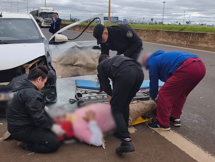Recargaba combustible en la banquina y fue atropellado en el Acceso Sur de Posadas combustible