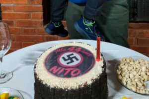 El cumpleaños con simbología nazi en Oberá generó una fuerte repercusión en redes sociales y derivó en actuaciones judiciales.