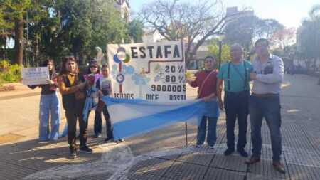 Vecinos de Posadas reclaman a SAMSA por sobrefacturación y denuncian deudas de hasta 4 millones de pesos