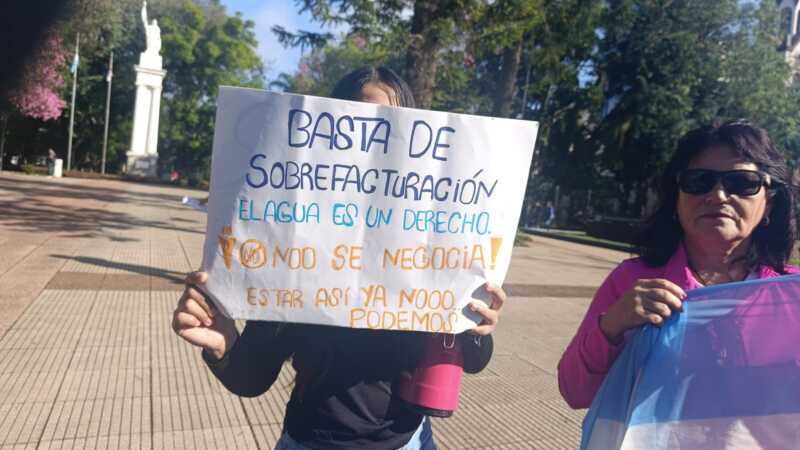 Vecinos de Posadas reclaman a SAMSA por sobrefacturación y denuncian deudas de hasta 4 millones de pesos 4 deuda samsa 2 - 3