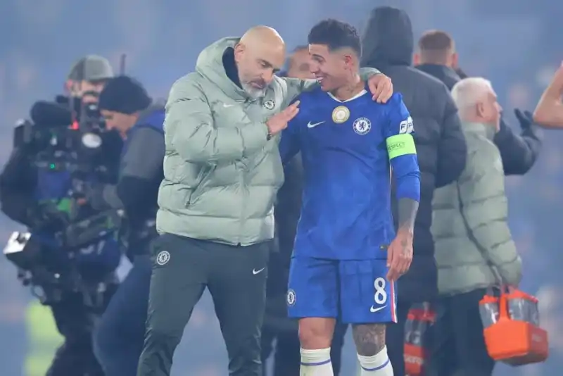 Manchester City prepara una oferta por Enzo Fernández. Chelsea pretende cerca de 140 millones de euros para liberar al mediocampista argentino.