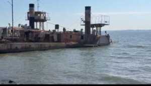 El histórico ferry "Ramos Mejía" se hunde en Posadas: apuntan a Nación por la falta de fondos para mantenerlo El histórico ferry "Ramos Mejía" se hunde en Posadas: apuntan a Nación por la falta de fondos para mantenerlo