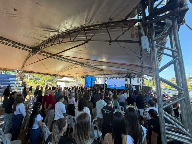 Llega el IV Festival Internacional de Turismo La Frontera a Bernardo de Irigoyen 3 Más de 400 estudiantes, autos antiguos, gastronomía binacional y más de 100 bateristas forman parte de la programación del IV Festival Internacional de Turismo La Frontera.