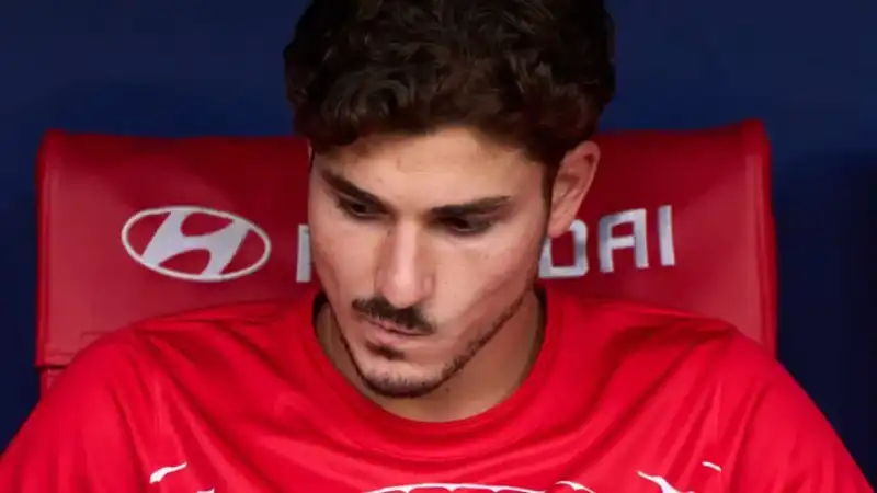 La disputa por Julián Álvarez escaló entre Barcelona y Atlético de Madrid. Laporta insistió por el delantero y el Colchonero respondió con un duro comunicado.