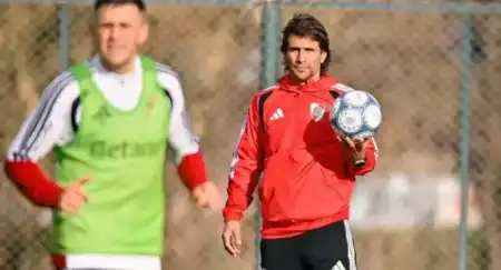 Leonardo Ponzio asumió como interino de River tras la salida de Coudet y tendrá a Marcelo Escudero, Cristian Manfredi y Marcelo Barovero en su cuerpo técnico.