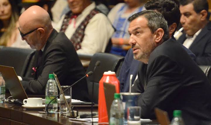 “Puede ser la misma empresa o puede ser otra”: Pastori habló sobre el futuro de SAMSA 3 El diputado provincial se refirió al futuro de SAMSA, el área de concesión de Iguaçu y el rol del EPRAC en el control del servicio.