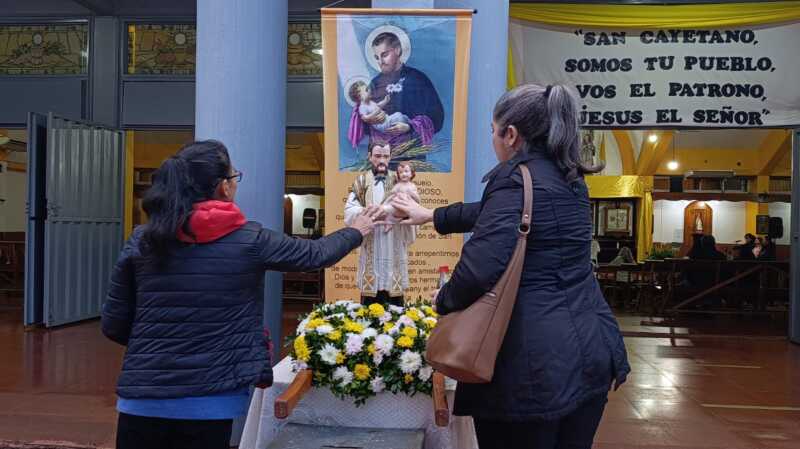 San Cayetano convoca a cientos de fieles posadeños en su día: "Pedimos su intervención ante el desempleo y la pobreza" San Cayetano convoca a cientos de fieles posadeños en su día: "Pedimos su intervención ante el desempleo y la pobreza""